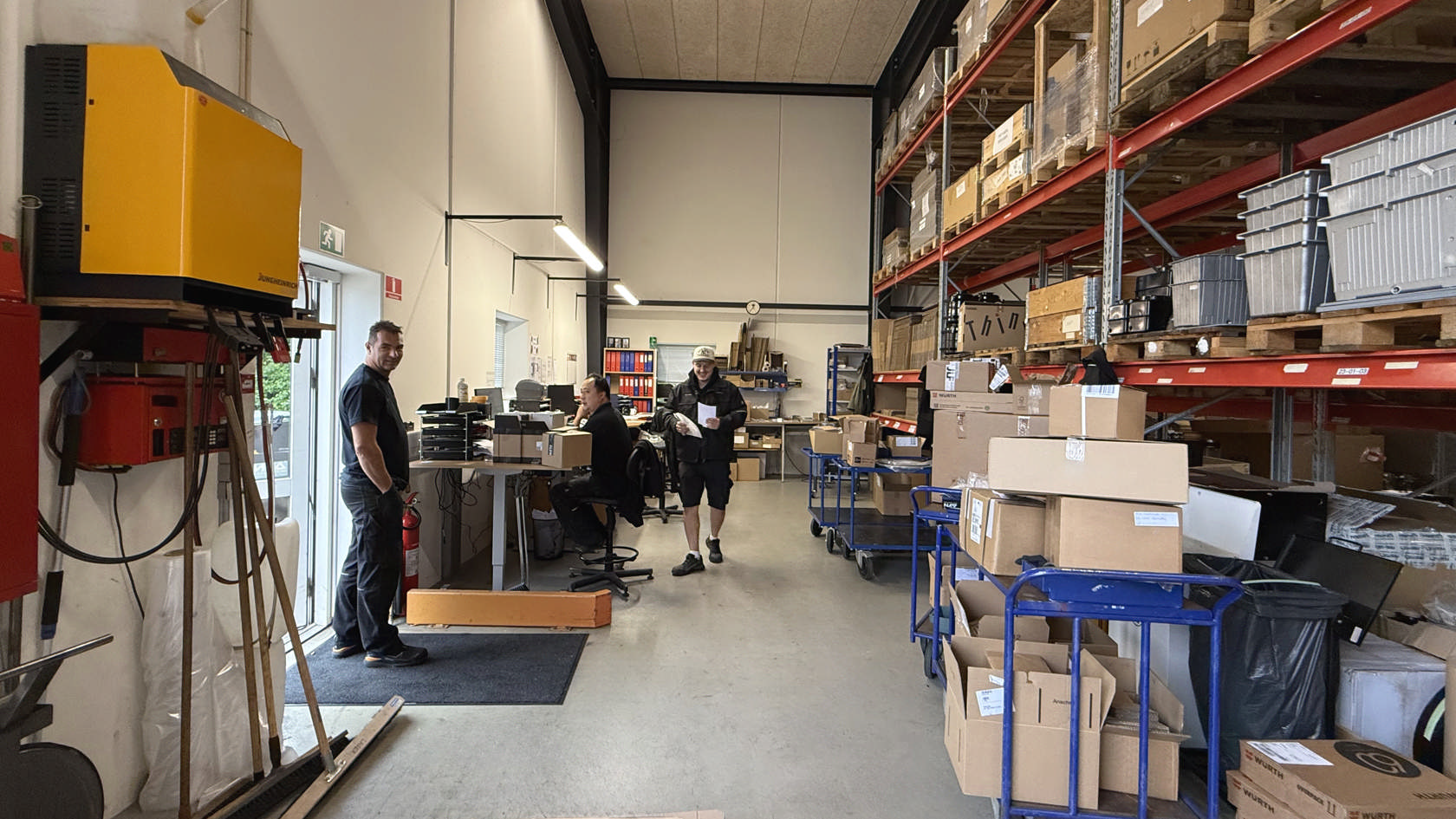 AVN Hydraulik søger en udekørende servicemontør til Sjælland